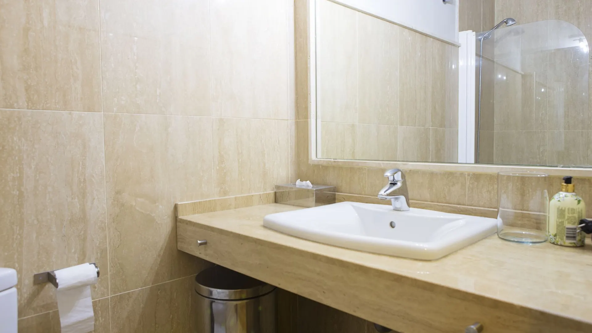 Suncity Guadiaro Apartment マラガ